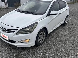 2014 Hyundai Solaris I Рестайлинг, белый, 560000 рублей, вид 2