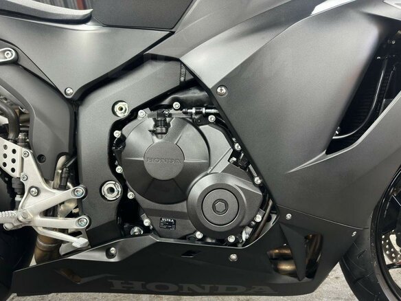 2023 Honda CBR 600RR, чёрный, 1320000 рублей - вид 35