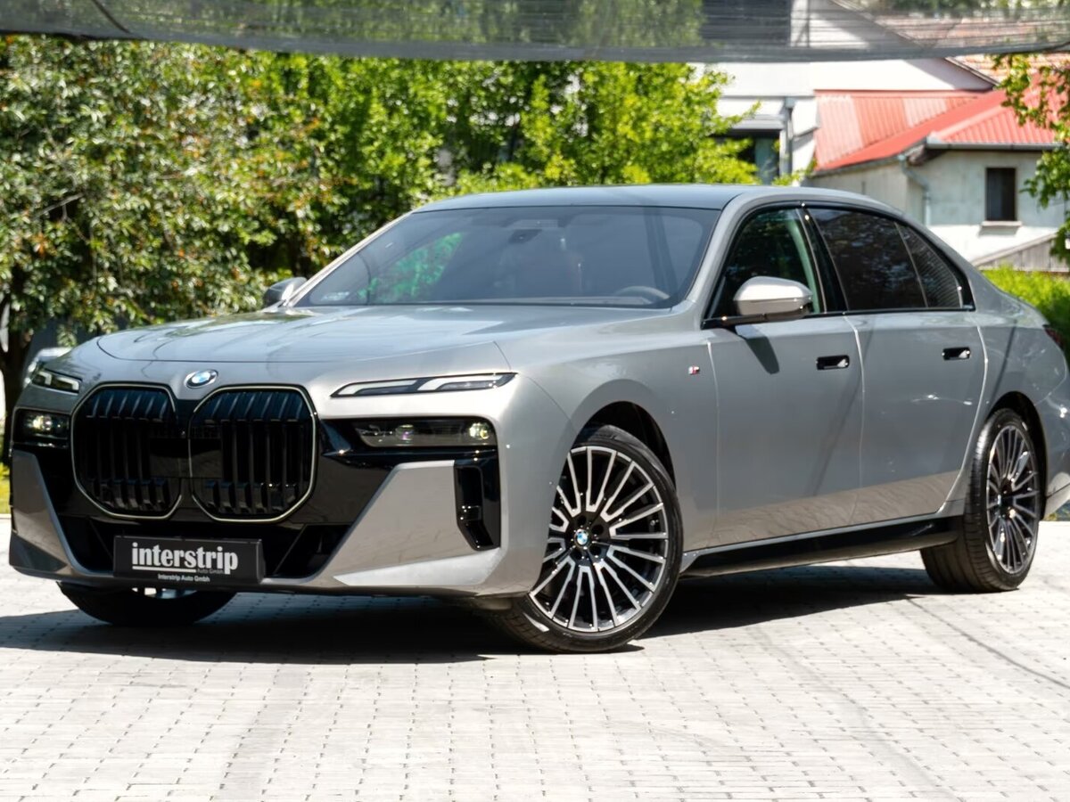 Открыть фотографии: BMW 7 серии VII (G70)