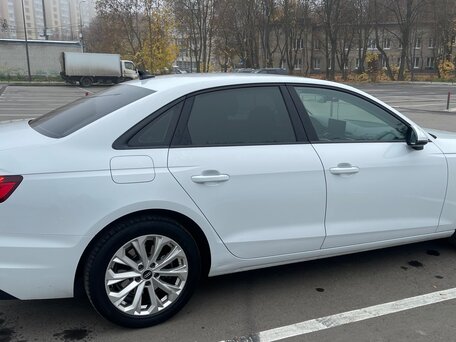 2021 Audi A4 35 TFSI V (B9) Рестайлинг, белый, 3100000 рублей, вид 4