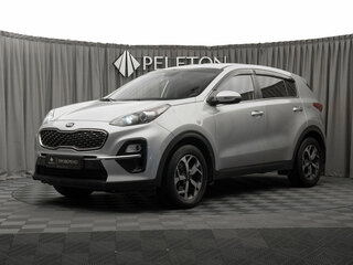 2018 Kia Sportage IV Рестайлинг, серебристый, 1800000 рублей, вид 1