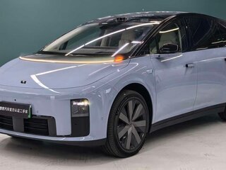 2025 Li Auto (Lixiang) i8 97.8 kWh, голубой, 6850000 рублей, вид 1