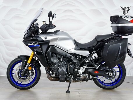 2021 Yamaha MT-09 Tracer (FJ-09), серебристый, 1347000 рублей, вид 2