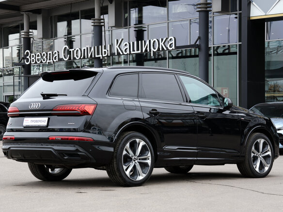 2021 Audi Q7 55 TFSI II (4M) Рестайлинг, чёрный, 6880500 рублей - вид 4