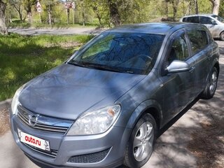 2011 Opel Astra H Рестайлинг, серебристый, 560000 рублей, вид 2
