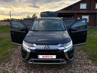 2019 Mitsubishi Outlander III Рестайлинг 3, синий, 2450000 рублей, вид 3
