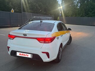 2018 Kia Rio IV, белый, 749000 рублей, вид 5