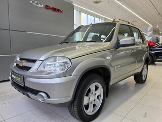 2012 Chevrolet Niva I Рестайлинг, серый, 519000 рублей, вид 1