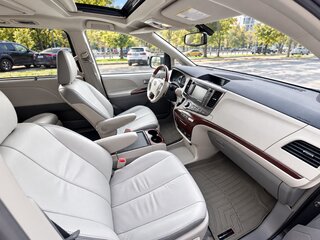 2012 Toyota Sienna III, серый, 2350000 рублей, вид 4