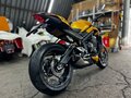 2023 Triumph Street Triple, жёлтый, 1170000 рублей - вид 4
