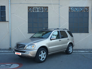 2002 Mercedes-Benz M-Класс 500 I (W163) Рестайлинг, золотистый, 1300000 рублей, вид 1