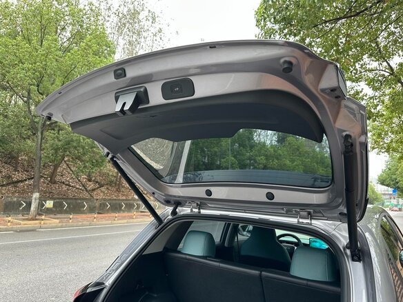 2025 Geely Geome Xingyuan 40.16 kWh, серебристый, 1550000 рублей - вид 18