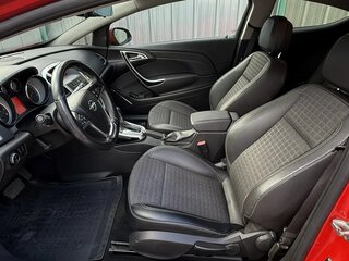 2013 Opel Astra GTC J Рестайлинг, красный, 1100000 рублей, вид 5