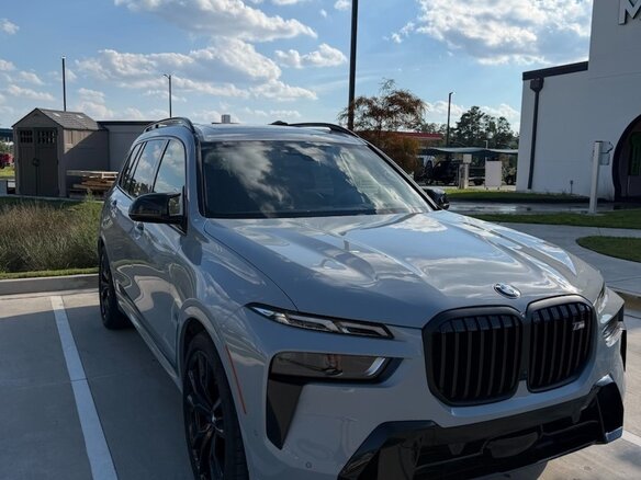 2025 BMW X7 M60i I (G07) Рестайлинг, серый, 17500000 рублей - вид 9
