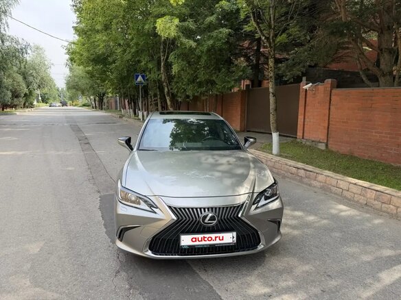 2021 Lexus ES 250 VII Рестайлинг, серый - вид 1