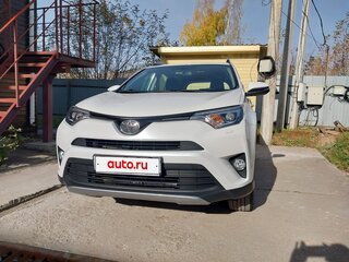 2018 Toyota RAV4 IV (XA40) Рестайлинг, белый, 2750000 рублей, вид 4