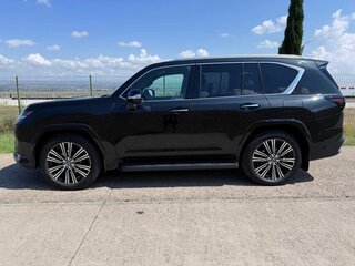2026 Lexus LX 600 IV, чёрный, 20500000 рублей, вид 3