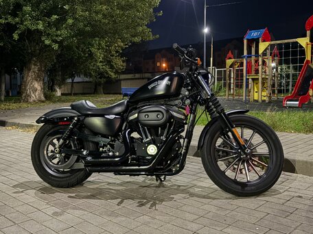 2015 Harley-Davidson Sportster 883, чёрный, 565000 рублей, вид 1