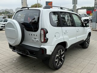 2026 Lada (ВАЗ) Niva Travel I Рестайлинг, белый, 1814000 рублей, вид 5