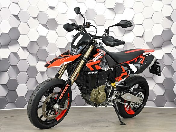 2024 Ducati Hypermotard, чёрный, 1277000 рублей - вид 1