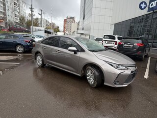 2022 Toyota Corolla XII (E210), коричневый, 1500000 рублей, вид 3