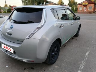 2011 Nissan Leaf I (ZE0/AZE0), серебристый, 600000 рублей, вид 3
