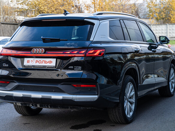 2026 Audi Q6 45 TFSI, чёрный, 7990000 рублей - вид 6