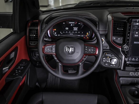 2025 Ram 1500 Crew Cab V Рестайлинг, зелёный, 8490000 рублей - вид 29