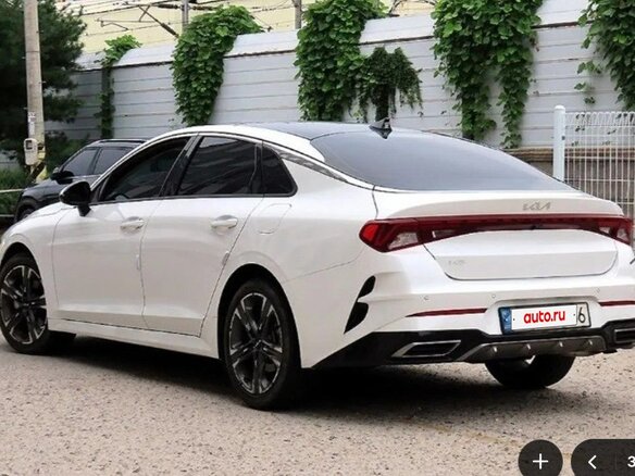 2023 Kia K5 III, белый, 2500000 рублей - вид 2