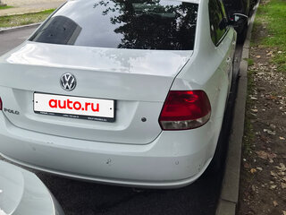 2014 Volkswagen Polo V, белый, 530000 рублей, вид 2