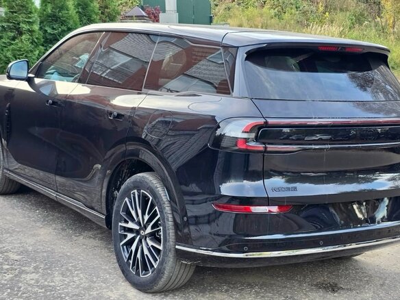 2026 Changan Qiyuan Q07 31.7 kWh, чёрный, 3700000 рублей - вид 4