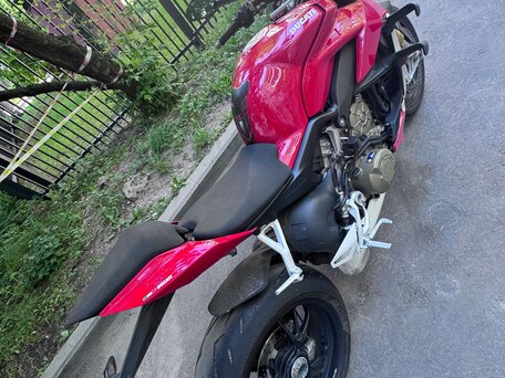 2021 Ducati Streetfighter V4, красный, 1900000 рублей, вид 2