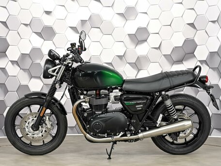 2024 Triumph Speed Twin, чёрный, 977000 рублей, вид 4