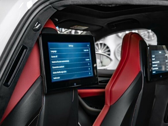 2025 Porsche Panamera 4 E-Hybrid III, серебристый, 22531000 рублей - вид 17