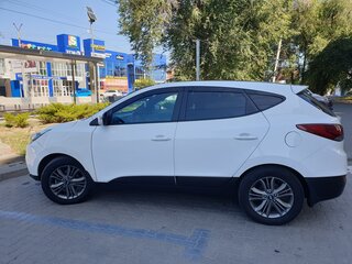 2015 Hyundai ix35 I Рестайлинг, белый, 1500000 рублей, вид 4