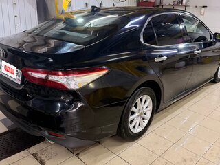 2020 Toyota Camry VIII (XV70), чёрный, 2750000 рублей, вид 4
