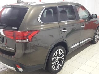 2018 Mitsubishi Outlander III Рестайлинг 3, коричневый, 3300000 рублей, вид 2