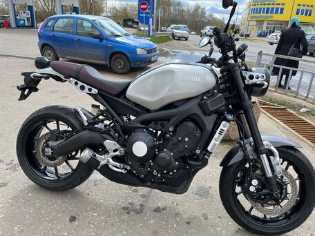 2020 Yamaha XSR900, серебристый, 1200000 рублей, вид 3