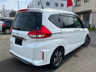 2023 Honda Freed+ II Рестайлинг, белый, 1287000 рублей, вид 4