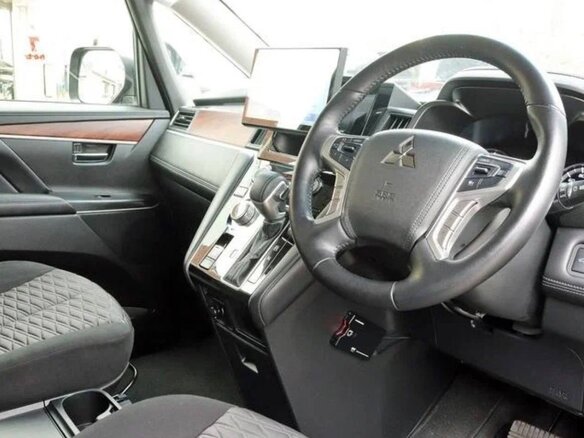 2023 Mitsubishi Delica D:5 I Рестайлинг, чёрный, 3230000 рублей - вид 10