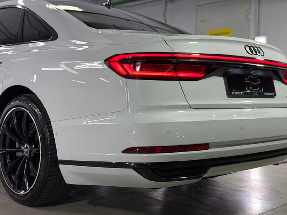 2019 Audi A8 Long 55 TFSI IV (D5), белый, 4790000 рублей - вид 12