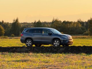 2018 Honda Pilot 6AT III, серый, 4000000 рублей, вид 1