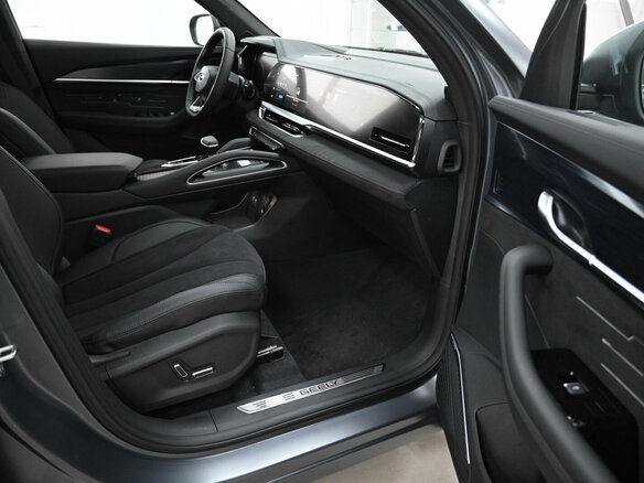 2026 Geely Monjaro I, серый, 4954990 рублей - вид 13
