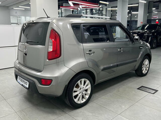 2013 Kia Soul I Рестайлинг, серый, 800000 рублей, вид 5