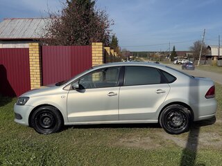 2011 Volkswagen Polo V, серебристый, 680000 рублей, вид 3