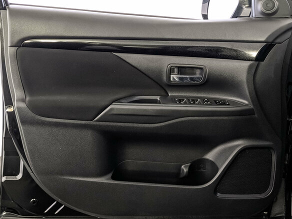 2019 Mitsubishi Outlander III Рестайлинг 3, чёрный, 1870000 рублей - вид 18