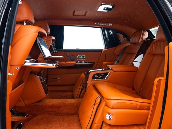 2023 Rolls-Royce Phantom Extended VIII Рестайлинг (Series II), чёрный, 48000000 рублей - вид 27
