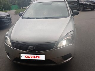 2010 Kia Ceed I Рестайлинг, серебристый, 425000 рублей, вид 1