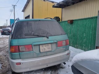 1998 Toyota Ipsum I (M10), зелёный, 650000 рублей, вид 3