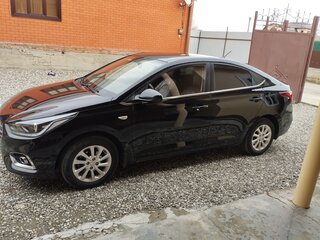 2018 Hyundai Solaris II, чёрный, 1250000 рублей, вид 4